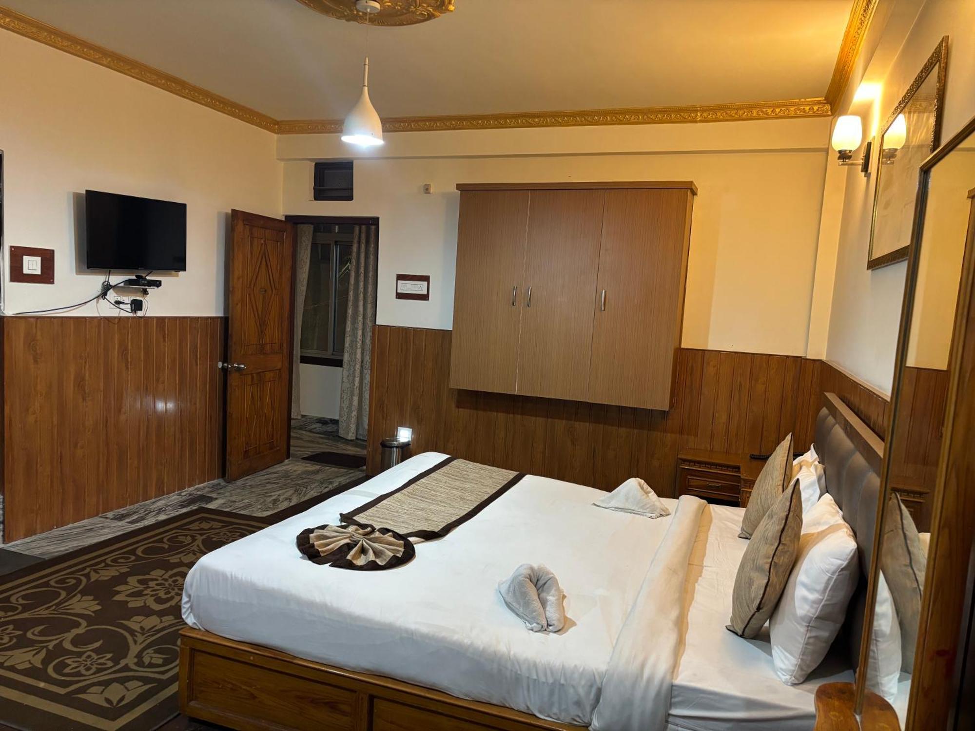 Hotel Kasturi Palace & Restaurant Darjeeling Darjeeling  Exterior photo